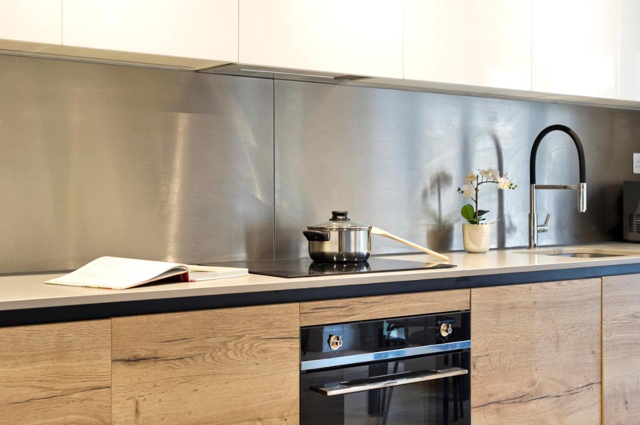Luxury One Bedroom Greenwich Studio Apartment Near Canary Wharf By Underthedoormat London Exteriör bild